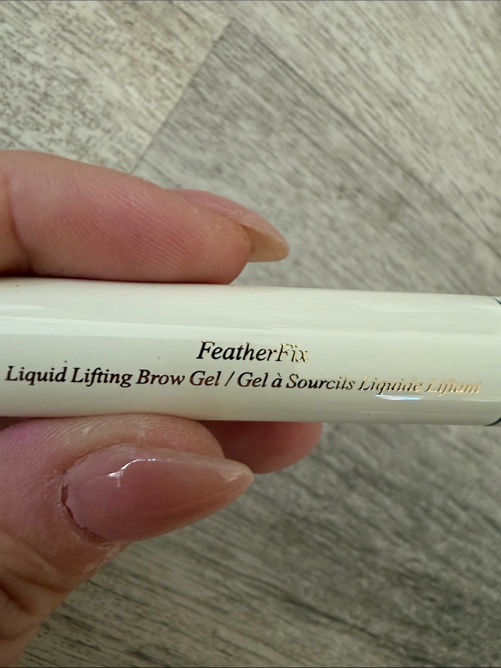 Victoria Beckham FeatherFix Liquid Lifting Brow Gel - clear